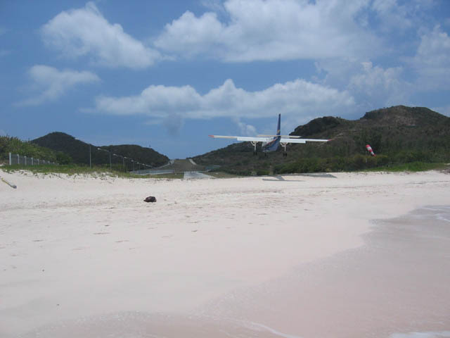 4-29-06 St. Barts Landing Strip2